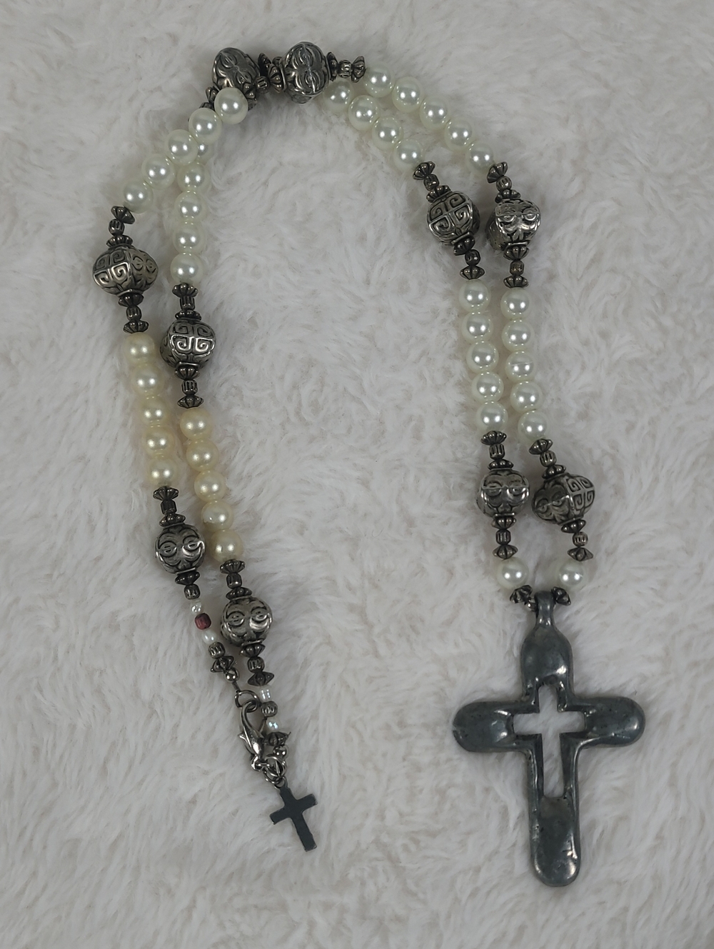 Signed WYATT Cross Faux Pearl Beaded Necklace